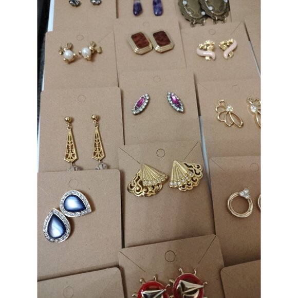 Bulk Lot Of 56 Vintage Earrings Mix Of Avon & Others - Picture 7 of 15